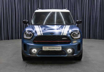 Подержанный автомобиль MINI Countryman 2021 года (2 фото)