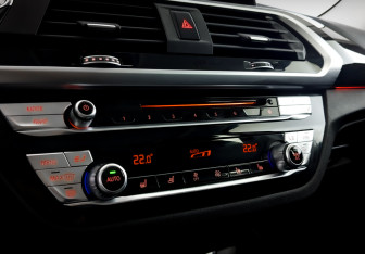 Подержанный автомобиль BMW X3 2019 года (29 фото)