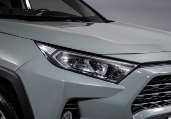 Подержанный автомобиль Toyota RAV4 2020 года (16 фото)