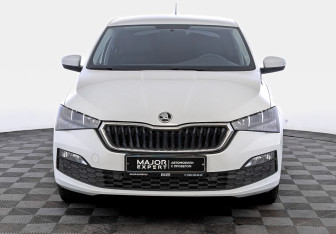 Подержанный автомобиль Skoda Rapid Liftback 2020 года (2 фото)