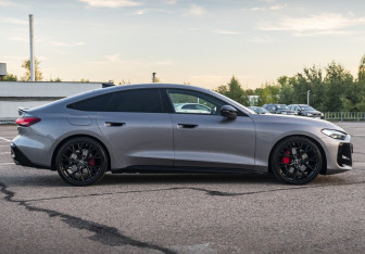 Подержанный автомобиль Audi A5 Liftback 2025 года (5 фото)