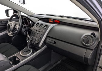 Подержанный автомобиль Mazda CX-7 2011 года (13 фото)