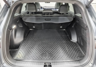 Подержанный автомобиль Geely Monjaro 2024 года (10 фото)