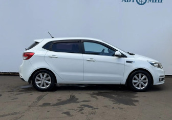Подержанный автомобиль Kia Rio Sedan 2015 года (4 фото)