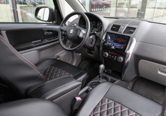 Подержанный автомобиль Suzuki SX4 Hatchback 2011 года (10 фото)