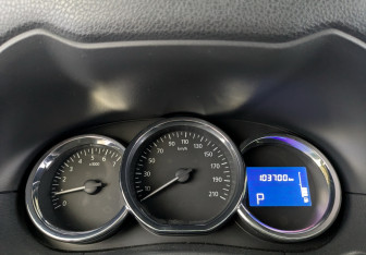 Подержанный автомобиль Nissan Terrano 2017 года (14 фото)