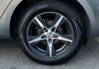 Подержанный автомобиль Skoda Octavia Liftback 2013 года (16 фото)