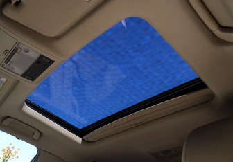 Подержанный автомобиль Lexus LX 2012 года (13 фото)