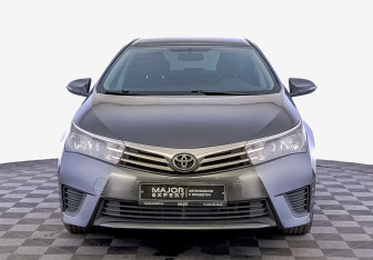 Подержанный автомобиль Toyota Corolla Sedan 2015 года (2 фото)