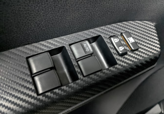 Подержанный автомобиль Toyota RAV4 2014 года (27 фото)