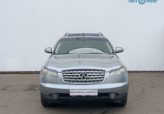 Подержанный автомобиль Infiniti FX 2005 года (2 фото)