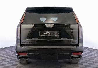 Подержанный автомобиль Cadillac Escalade Suv 2022 года (6 фото)