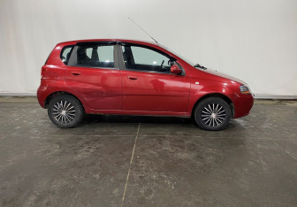Подержанный автомобиль Chevrolet Aveo Hatchback 2007 года (7 фото)