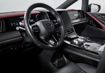 Подержанный автомобиль GAC M8 2024 года (14 фото)