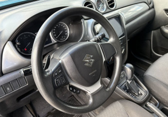 Подержанный автомобиль Suzuki Vitara 2017 года (13 фото)