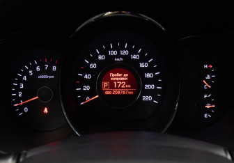 Подержанный автомобиль Kia Rio Sedan 2013 года (13 фото)