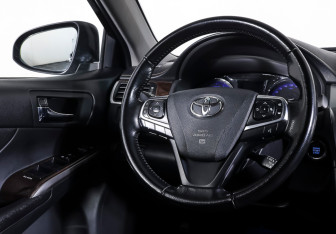 Подержанный автомобиль Toyota Camry Sedan 2018 года (16 фото)