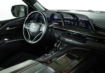 Подержанный автомобиль Cadillac Escalade Suv 2022 года (18 фото)