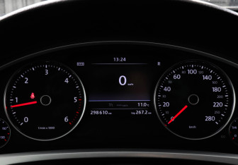 Подержанный автомобиль Volkswagen Touareg 2012 года (11 фото)