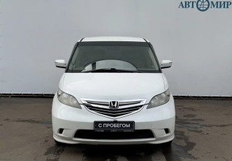Подержанный автомобиль Honda Elysion 2004 года (2 фото)