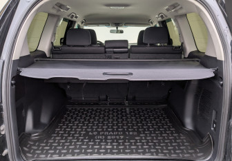 Подержанный автомобиль Toyota Land Cruiser Prado 2020 года (10 фото)