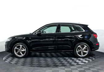 Подержанный автомобиль Audi Q5 2017 года (8 фото)