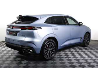 Подержанный автомобиль Changan UNI-K 2023 года (5 фото)