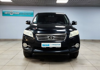 Подержанный автомобиль Toyota RAV4 2011 года (2 фото)