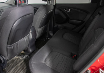 Подержанный автомобиль Hyundai ix35 2013 года (11 фото)