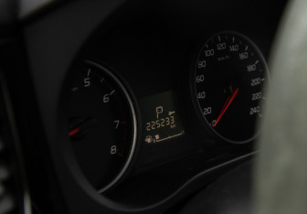 Подержанный автомобиль Mitsubishi Outlander 2013 года (9 фото)