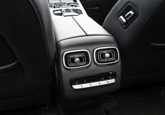 Подержанный автомобиль Jaecoo J8 2024 года (25 фото)