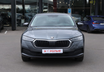 Подержанный автомобиль Skoda Octavia Liftback 2021 года (2 фото)