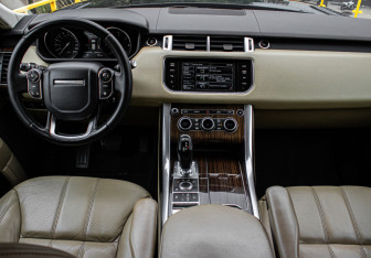 Подержанный автомобиль Land Rover Range Rover Sport 2014 года (10 фото)