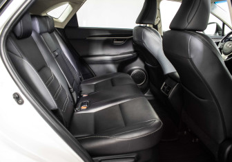 Подержанный автомобиль Lexus NX 2016 года (11 фото)