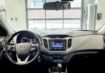 Подержанный автомобиль Hyundai Creta 2017 года (11 фото)