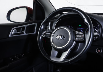 Подержанный автомобиль Kia Sportage 2019 года (13 фото)