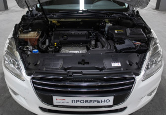 Подержанный автомобиль Peugeot 508 Sedan 2012 года (9 фото)
