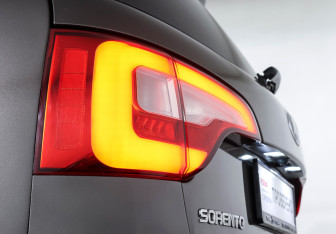 Подержанный автомобиль Kia Sorento 2013 года (21 фото)