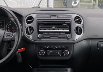 Подержанный автомобиль Volkswagen Tiguan 2011 года (12 фото)