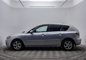 Подержанный автомобиль Mazda 3 Hatchback 2007 года (8 фото)