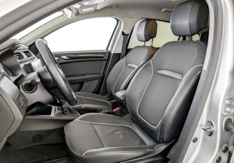 Подержанный автомобиль Renault Arkana 2019 года (20 фото)