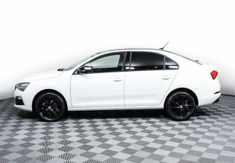 Подержанный автомобиль Skoda Rapid Liftback 2022 года (3 фото)