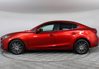 Подержанный автомобиль Mazda 3 Sedan 2014 года (8 фото)