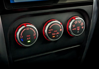 Подержанный автомобиль Suzuki SX4 Hatchback 2007 года (25 фото)