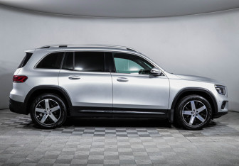 Подержанный автомобиль Mercedes-Benz GLB 2020 года (4 фото)