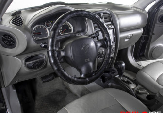 Подержанный автомобиль Hyundai Santa Fe 2010 года (18 фото)