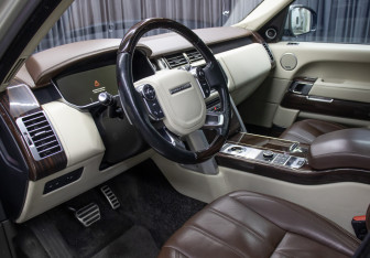 Подержанный автомобиль Land Rover Range Rover 2017 года (16 фото)