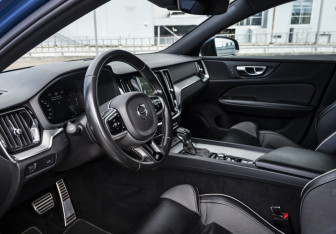 Подержанный автомобиль Volvo S60 2021 года (9 фото)