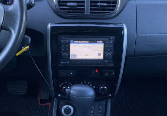 Подержанный автомобиль Nissan Terrano 2016 года (12 фото)
