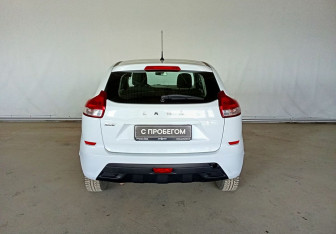 Подержанный автомобиль LADA (ВАЗ) XRAY 2018 года (5 фото)